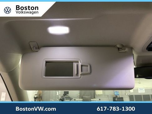 Used 2025 Volkswagen Atlas SE image 27