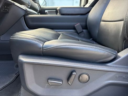 Used 2025 Ford Expedition Platinum AWD/4WD image 15