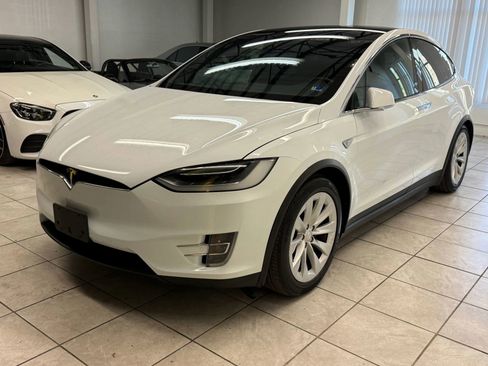 Used 2016 Tesla Model X 75D AWD/4WD image 3