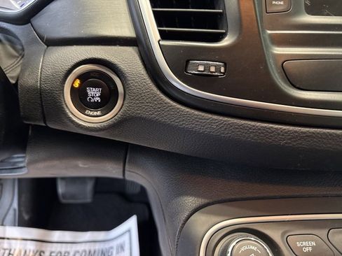 Used 2015 Chrysler 200 Limited w/ Convenience Group image 14