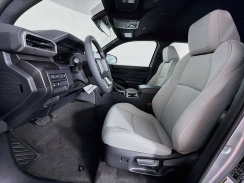 New 2026 Toyota 4Runner SR5 AWD/4WD image 11