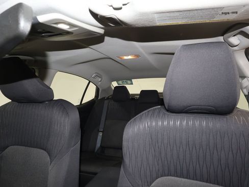 Used 2025 Toyota Camry LE image 17