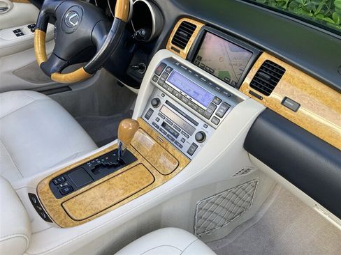 Used 2005 Lexus SC 430 Convertible RWD image 30