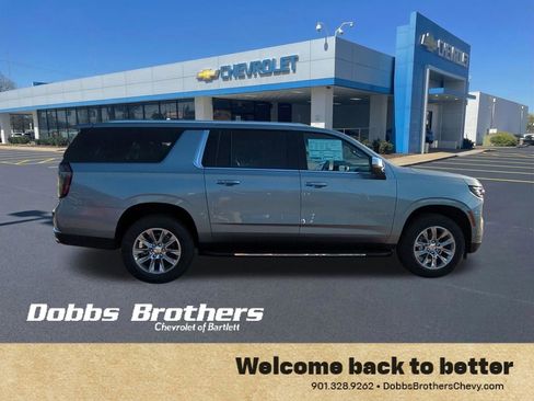 New 2026 Chevrolet Suburban Premier image 9