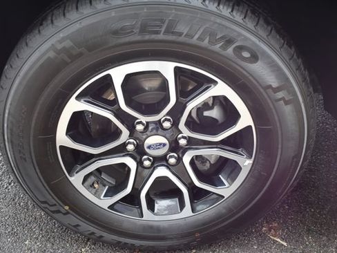 Used 2024 Ford Expedition XLT AWD/4WD image 59