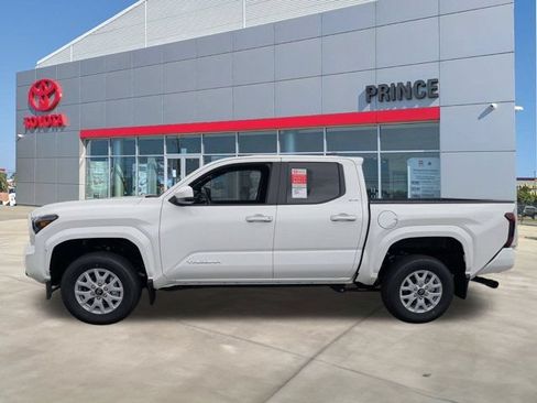 New 2026 Toyota Tacoma SR5 RWD image 7