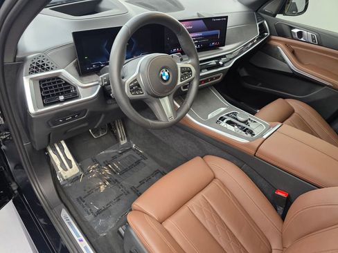 Used 2024 BMW X5 sDrive40i w/ M Sport Package RWD image 10