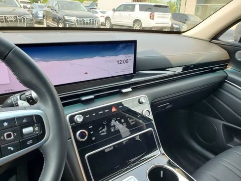 Used 2025 Genesis GV80 2.5T Standard image 21