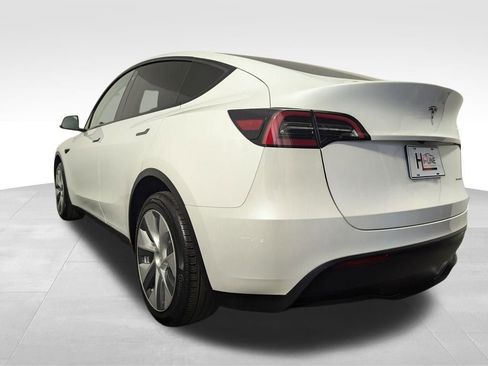 Used 2023 Tesla Model Y Long Range image 53