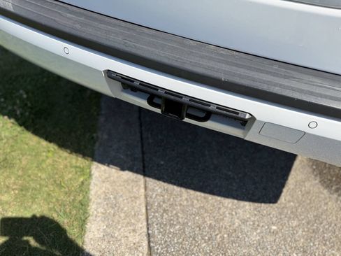 Used 2018 Chevrolet Tahoe LT w/ LT Signature Package RWD image 36