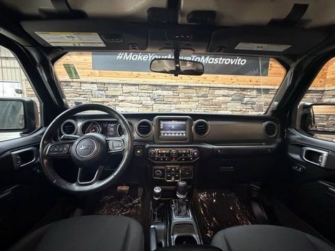 Used 2022 Jeep Gladiator Sport AWD/4WD image 16