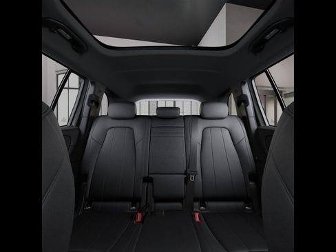 New 2026 Mercedes-Benz GLB 250 4MATIC image 44