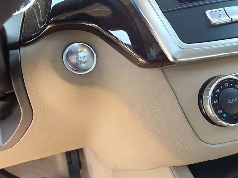 Used 2015 Mercedes-Benz ML 350 2WD w/ Premium 1 Package image 55