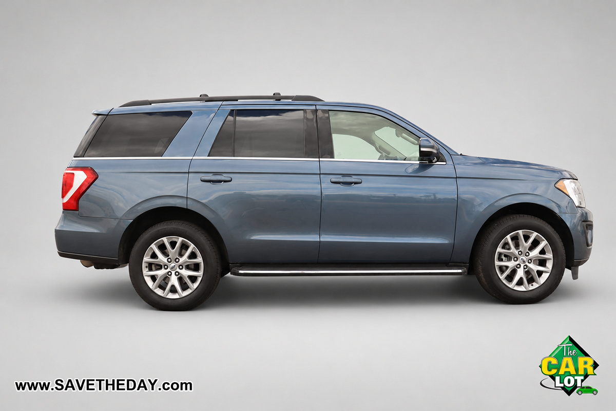 Used 2020 Ford Expedition XLT w/ Equipment Group 202A AWD/4WD image 9