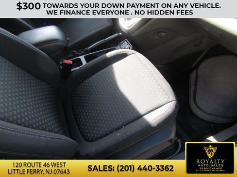 Used 2019 Ford Transit Connect XLT image 21