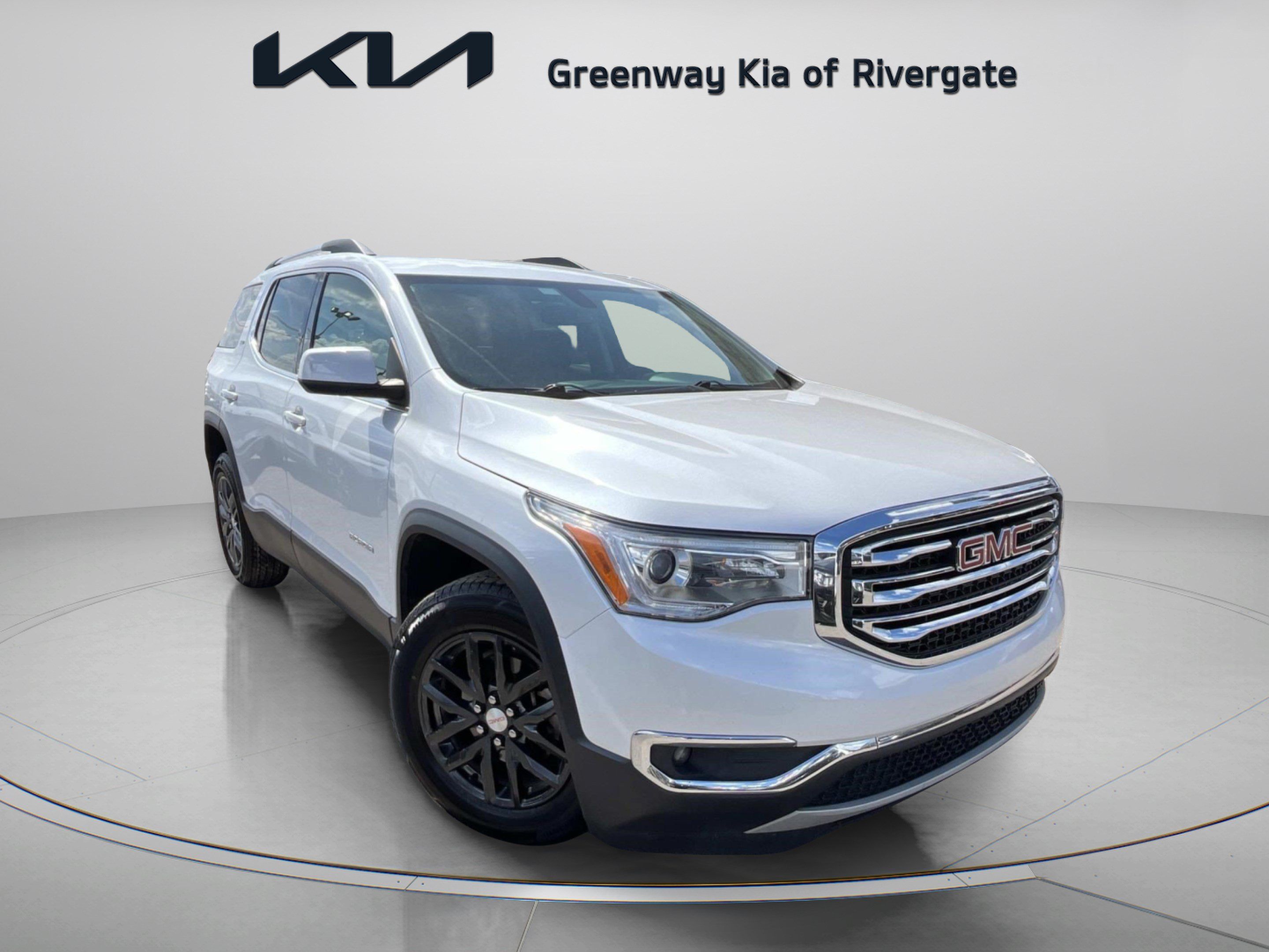 Used 2019 GMC Acadia SLT FWD image 1