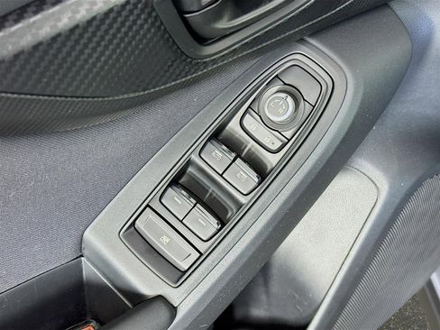 Used 2022 Subaru Crosstrek 2.0i Premium image 19