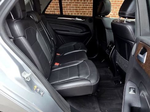 Used 2014 Mercedes-Benz ML 350 4MATIC w/ Premium 1 Package image 9
