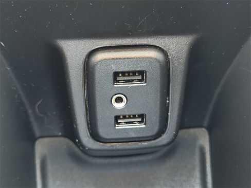 Used 2019 Chevrolet Bolt Premier image 23