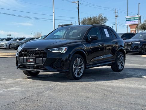 Certified 2023 Audi Q3 2.0T Premium w/ Black Optic Sport Package image 7