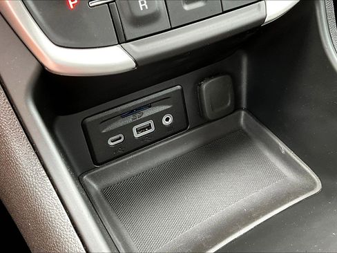 Used 2023 GMC Terrain SLT image 33