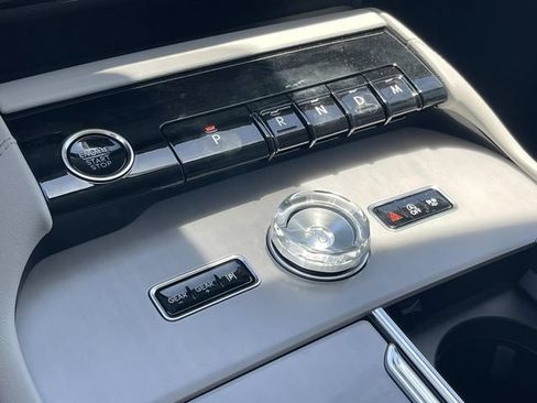 New 2026 Lincoln Navigator Reserve AWD/4WD image 32