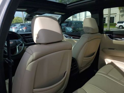 Used 2019 Cadillac XT5 Luxury FWD image 24