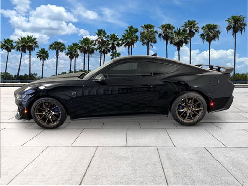 New 2025 Ford Mustang Dark Horse image 5