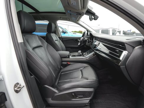 Used 2023 Audi Q7 3.0T Premium w/ Convenience Package AWD/4WD image 42
