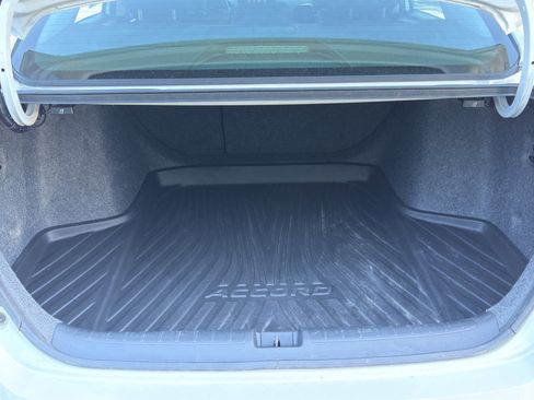 Used 2018 Honda Accord Touring image 22