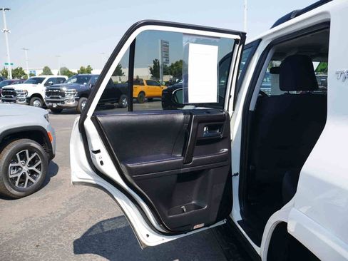 Used 2024 Toyota 4Runner TRD Off-Road image 15