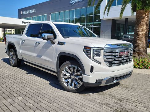 Used 2023 GMC Sierra 1500 Denali w/ Denali Reserve Package AWD/4WD image 1