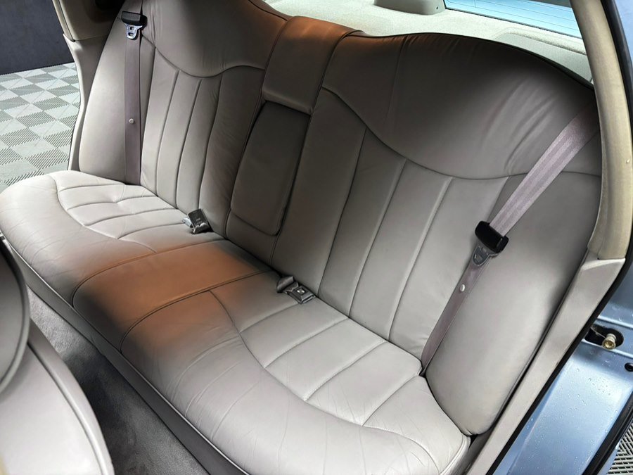 Used 1997 Lincoln Town Car Executive RWD image 35