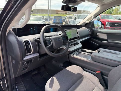 Certified 2025 Ford Expedition Max Active AWD/4WD image 13