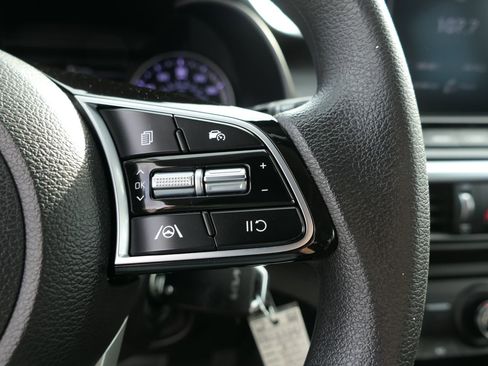 Used 2023 Kia Forte LXS w/ LXS Technology Package image 16