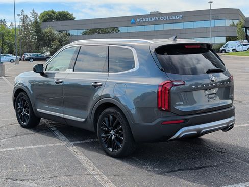 Used 2020 Kia Telluride SX w/ SX Prestige Package AWD/4WD image 3
