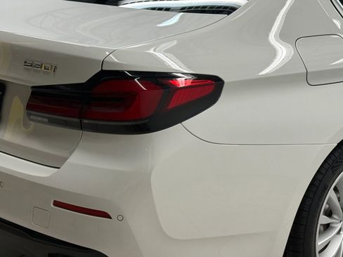 Used 2021 BMW 530i w/ Convenience Package image 10