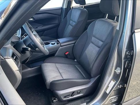 Used 2024 Nissan Rogue SV image 20