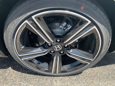 Certified 2025 Honda Accord Sport image 9