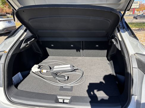 Used 2023 Nissan Ariya AWD image 29