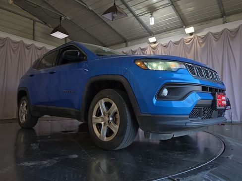 Used 2024 Jeep Compass Latitude AWD/4WD image 10