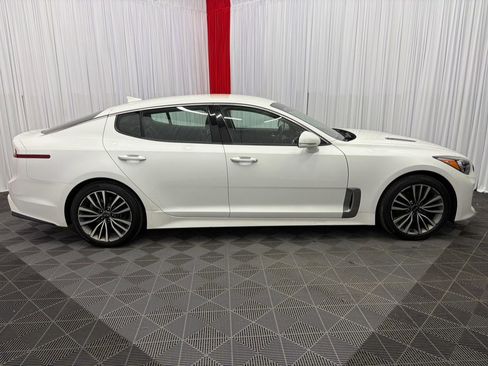 Used 2019 Kia Stinger AWD/4WD image 9