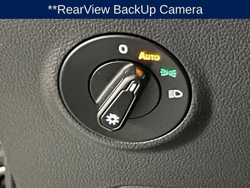 Used 2023 Volkswagen Taos SEL AWD/4WD image 16