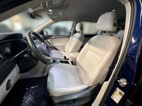 Used 2023 Volkswagen Tiguan SE FWD image 14