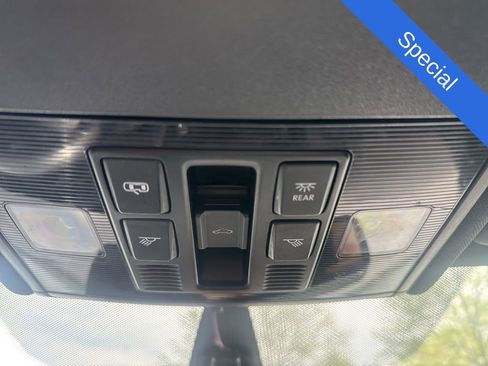 Used 2019 Volkswagen GTI SE w/ SE Experience Package image 18