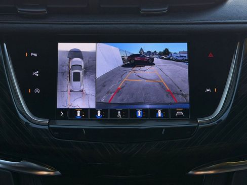 Used 2020 Cadillac XT6 Premium Luxury image 28