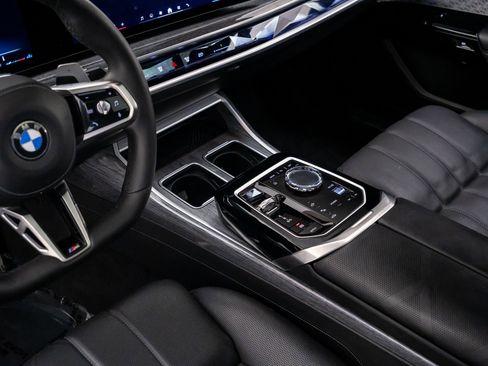 Certified 2023 BMW 760i xDrive w/ Executive Package AWD/4WD image 13