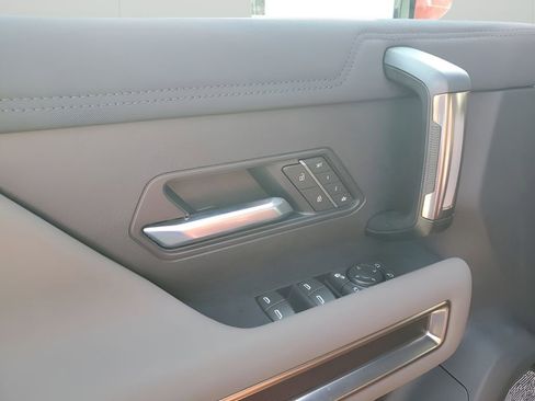 New 2025 GMC Hummer EV 2X w/ LPO, Dark Essentials Package image 23