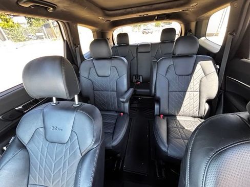 Used 2023 Kia Telluride SX Prestige X-Pro AWD/4WD image 12