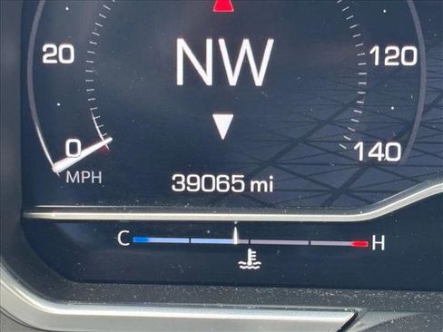 Used 2024 GMC Sierra 2500 AT4 w/ AT4 Preferred Package image 12